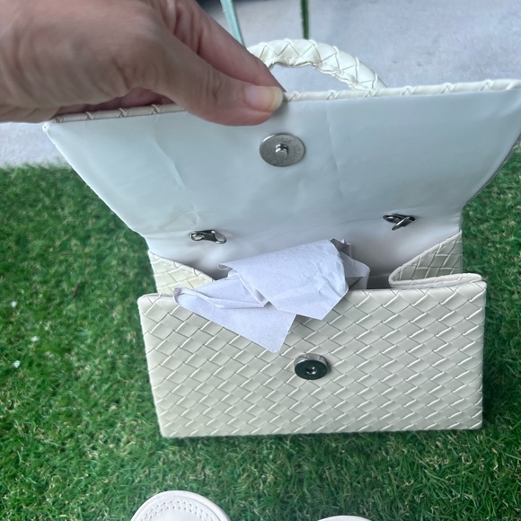 Zara Off White Vinyl Wedge Sandals. ONLY SHOES/no include bag - Picture 3 of 6